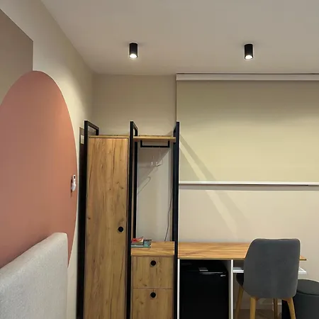 Boulevard Nest - * Tiran